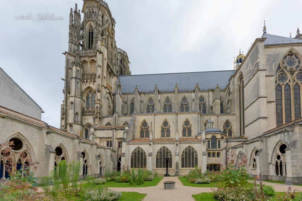 Agreable Et Moderne Centre